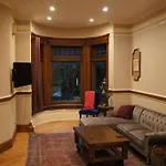 Dupont/Logan Circle Historic One Bedroom