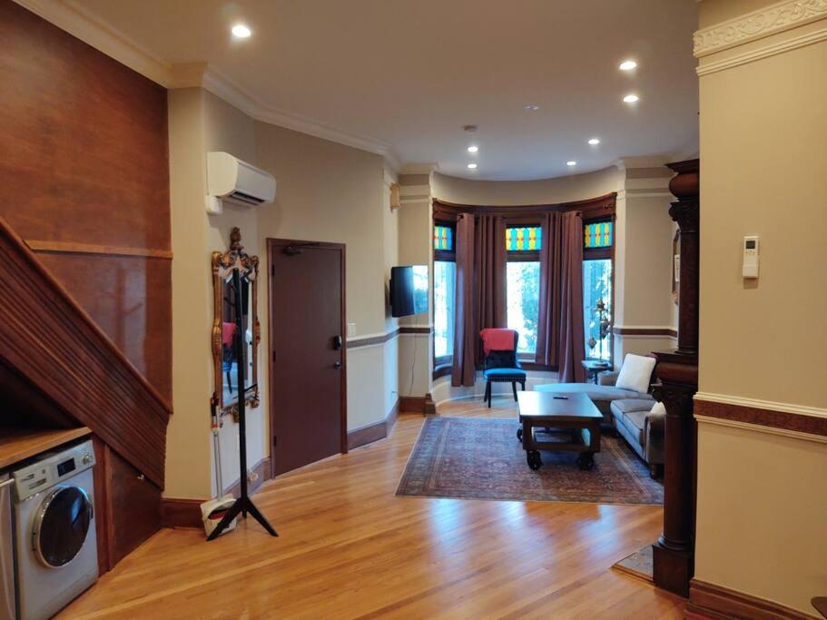 Dupont/logan Circle Historic One Bedroom Apartment Washington